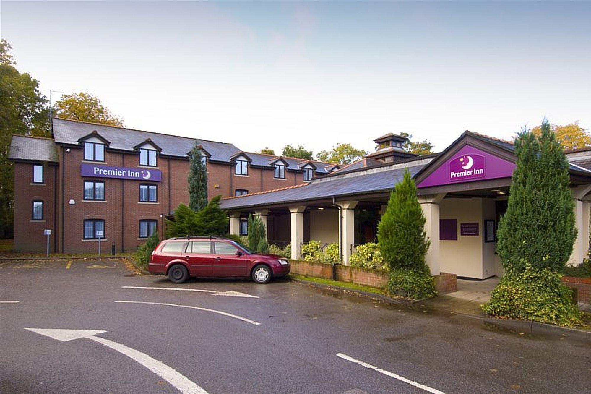Premier Inn Manchester - Wilmslow Extérieur photo
