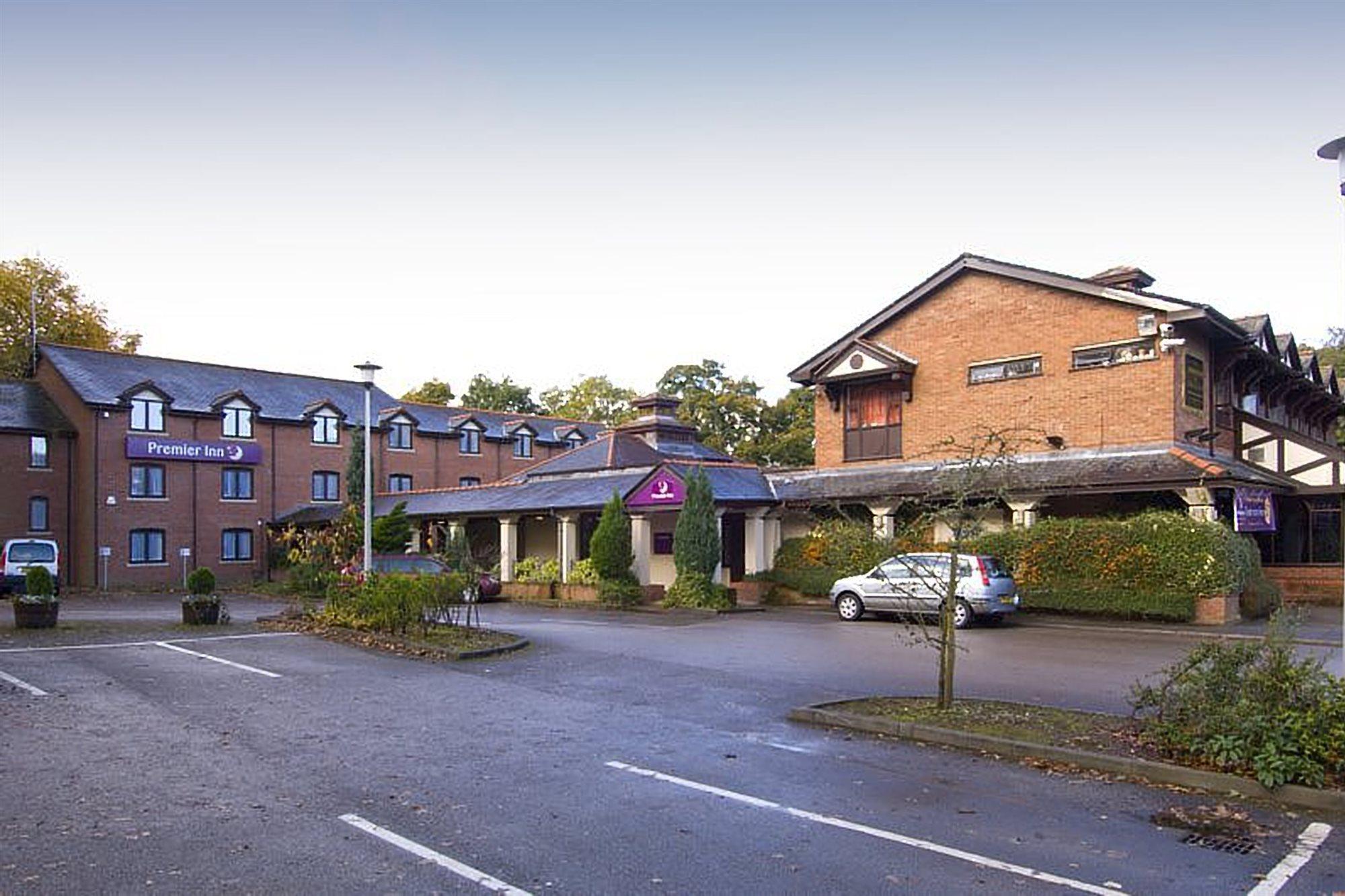 Premier Inn Manchester - Wilmslow Extérieur photo